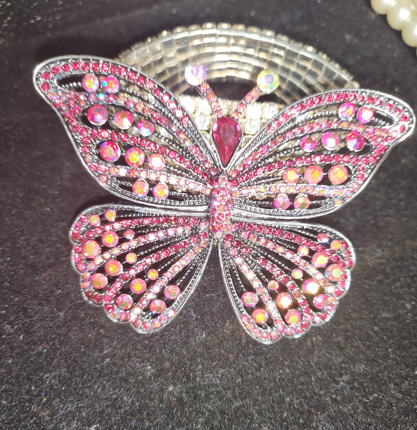 💓PINK Crystal Butterfly Bracelet 🦋