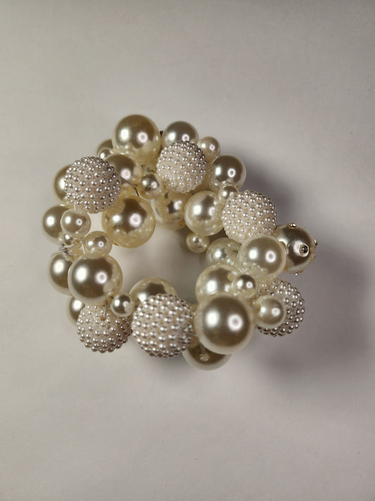 Clustered Pearl Bracelet