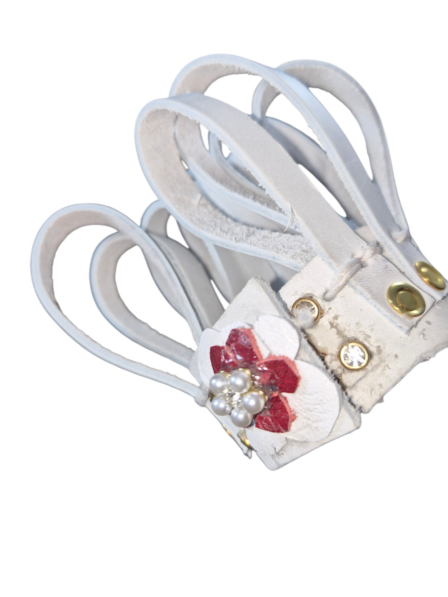Rosey - White Leather Looped Rose Lock Bracelet