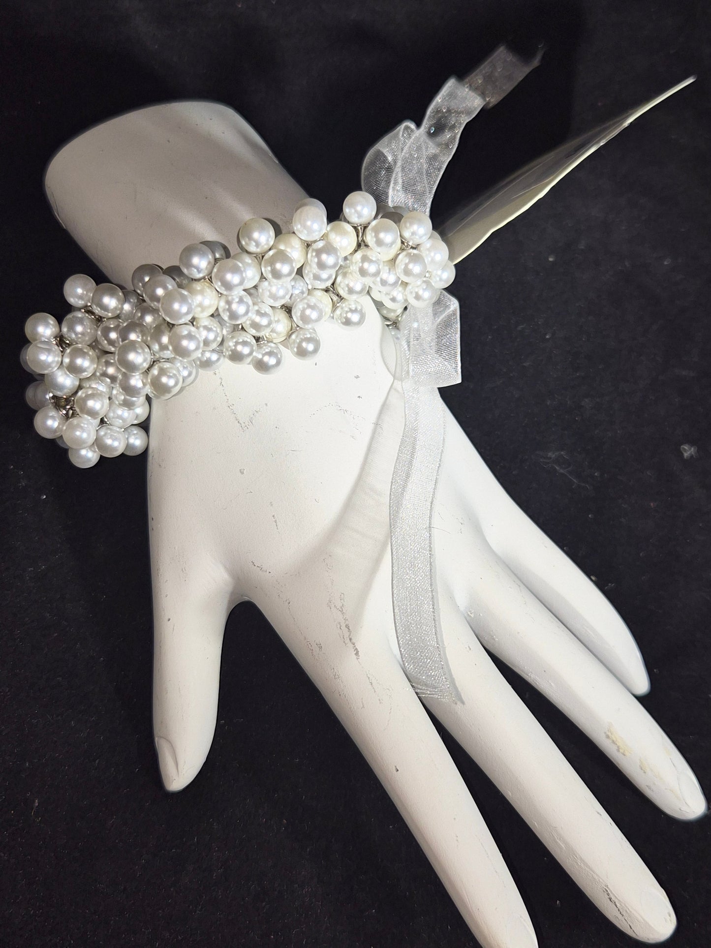 Clustered Pearl Bracelet